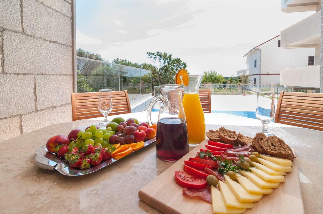 Beautiful Apartment With Private Pool Trogir Exteriér fotografie