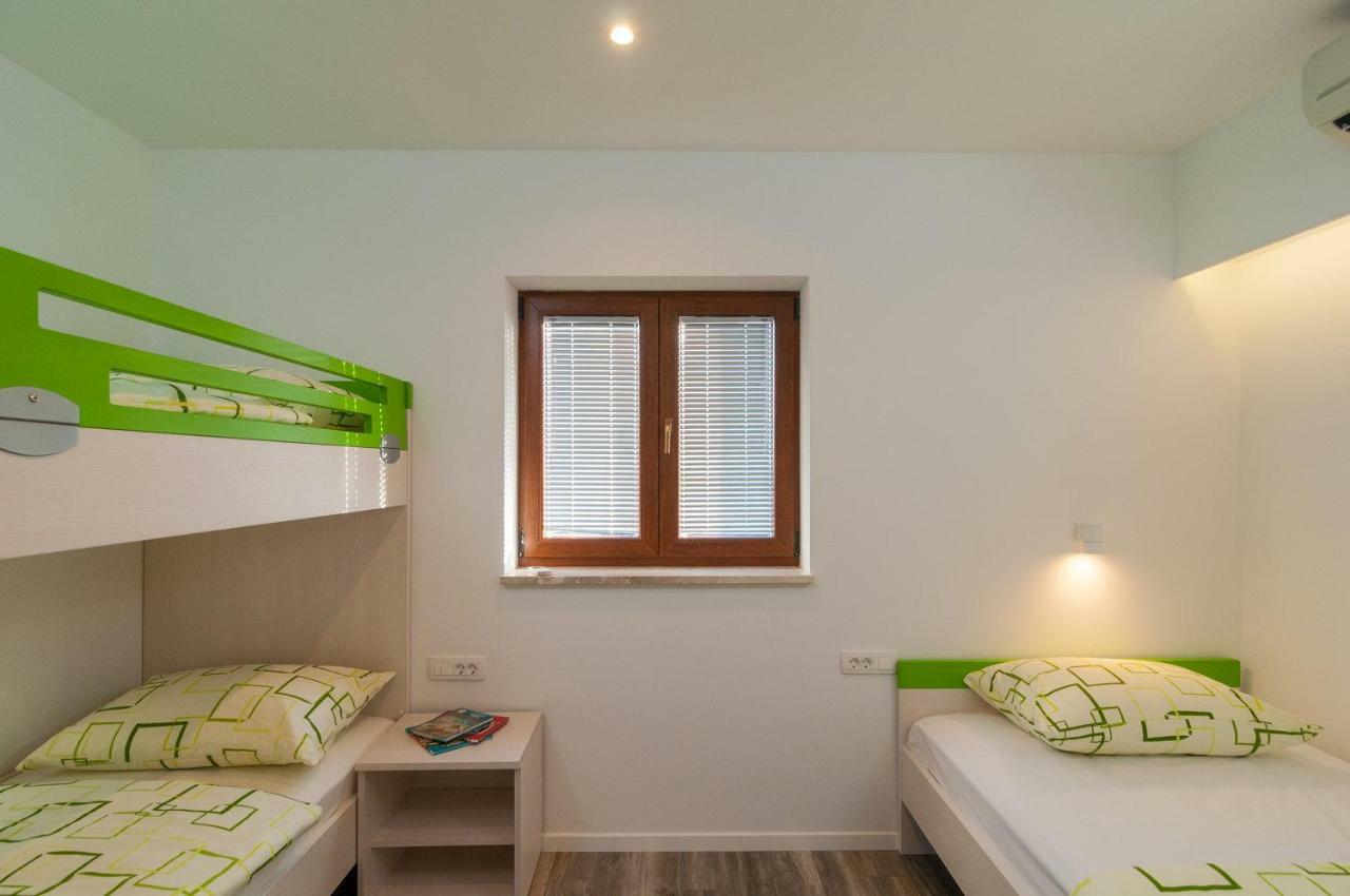 Beautiful Apartment With Private Pool Trogir Exteriér fotografie