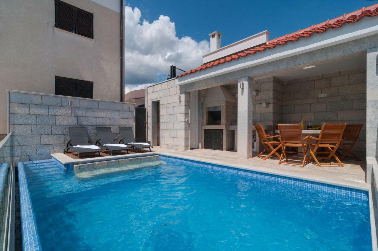 Beautiful Apartment With Private Pool Trogir Exteriér fotografie