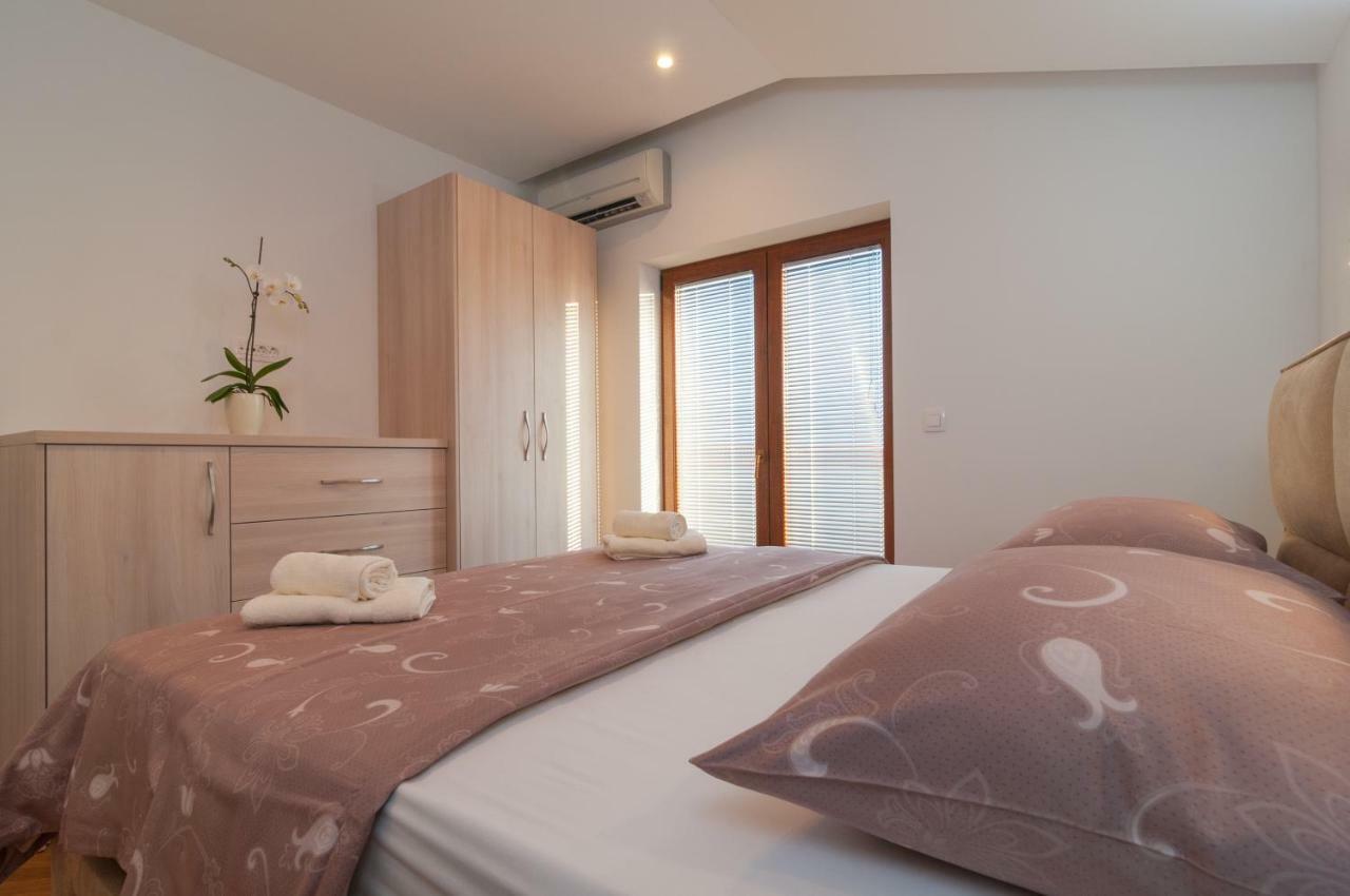 Beautiful Apartment With Private Pool Trogir Exteriér fotografie